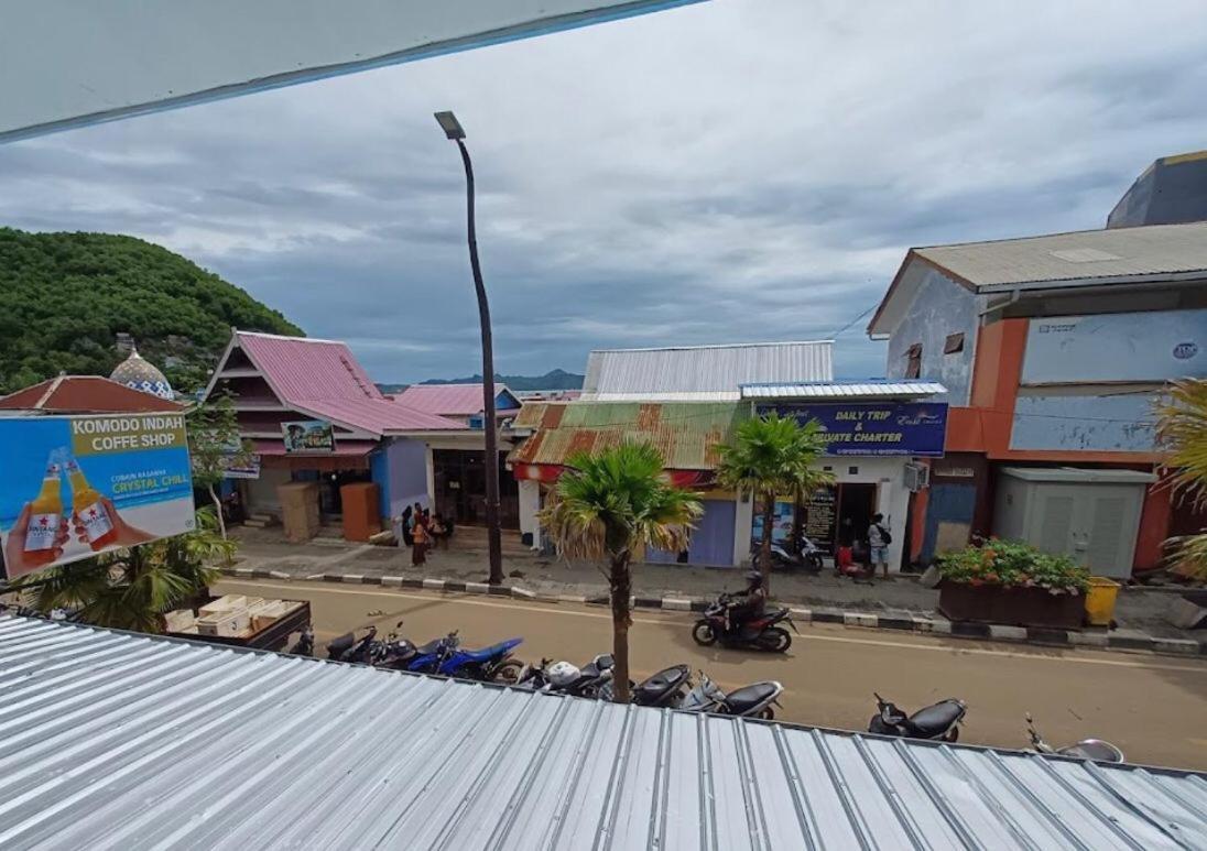 Komodo Indah Hotel Labuan Bajo Exterior foto